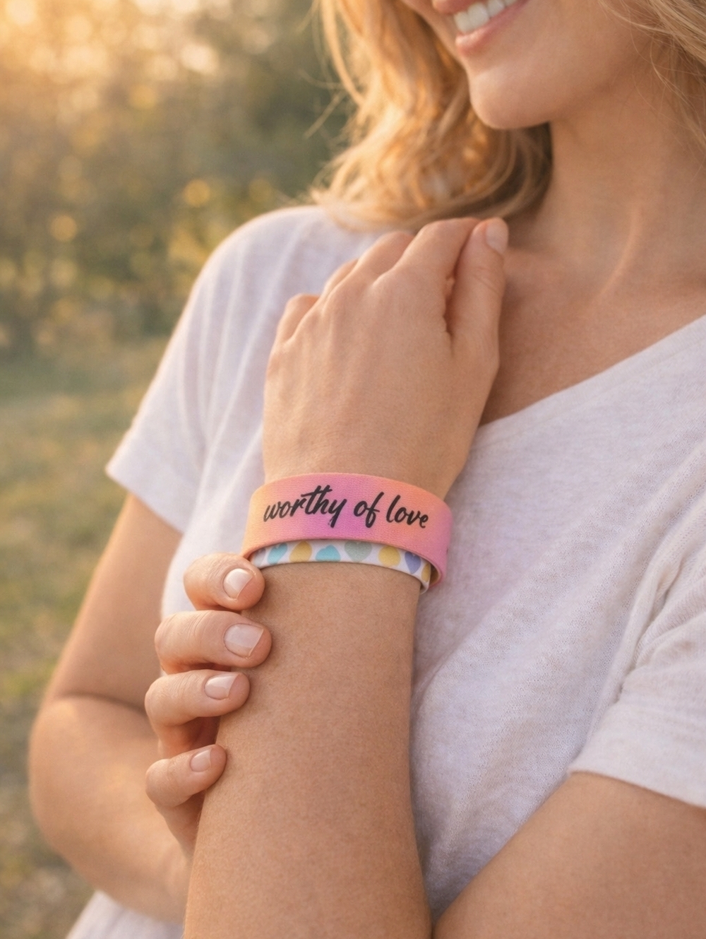 Zox “Worthy of Love” Bracelet Medium #2977 Heart Print Affirmation Band